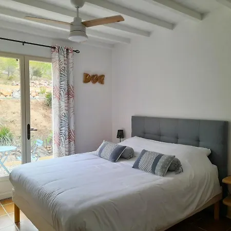 Macoco Maison Coeur Corbieres Bed and Breakfast